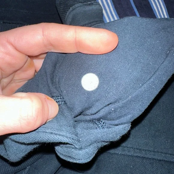 Lululemon Athletica NAVY Joggers - Picture 2 of 8